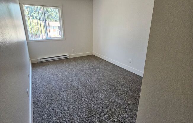 2 beds, 1 bath, 915 sqft, $1,575, Unit 68
