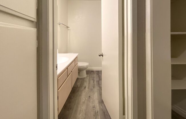 Studio, 1 bath, 450 sqft, $1,550, Unit 219