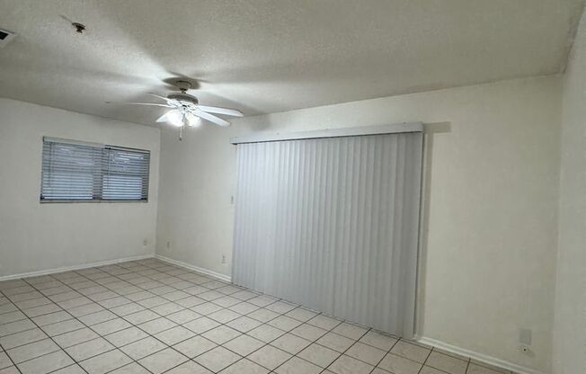 Charming 3 Bedrooms 2 Bathrooms for Lease in 32827