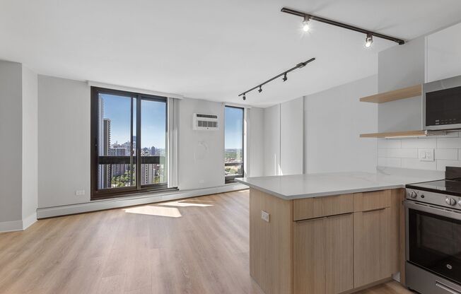 1 bed, 1.5 baths, 667 sqft, $2,550, Unit 26J