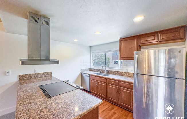 SD: 2BD/1BA Condo in Lake Murray with Community Pool, Private Balcony & Reserved Parking