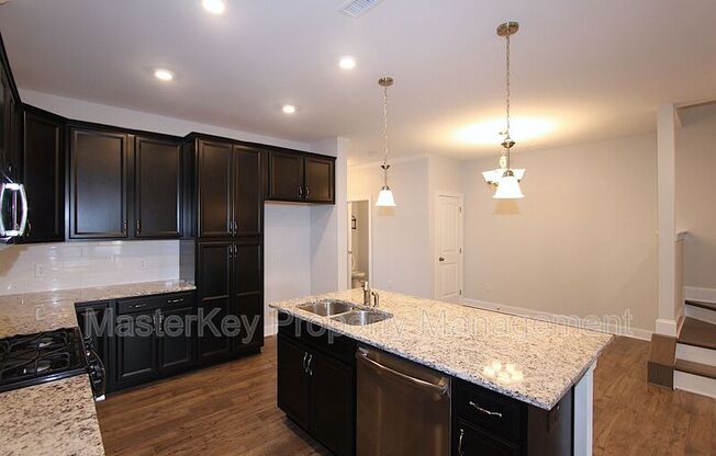 1328 FARM POND TRL