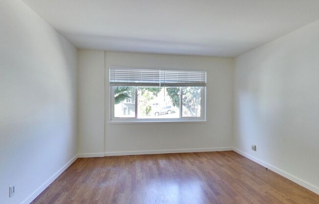 1265 Dolores Street (330r)