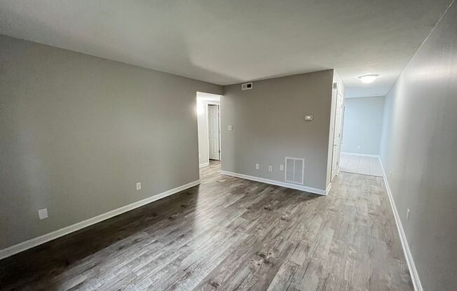 2 beds, 1 bath, $1,325