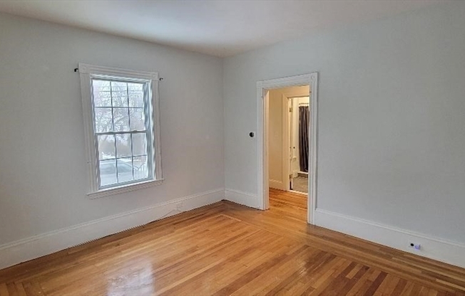 158 160 ROSLINDALE AVE