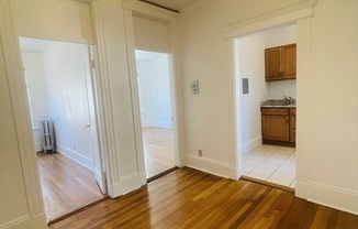 2 beds, 1 bath, 821 sqft, $3,500, Unit 7