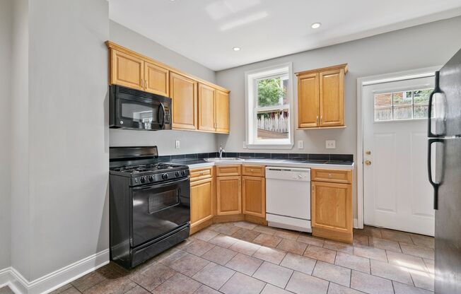 5214 Dresden Way