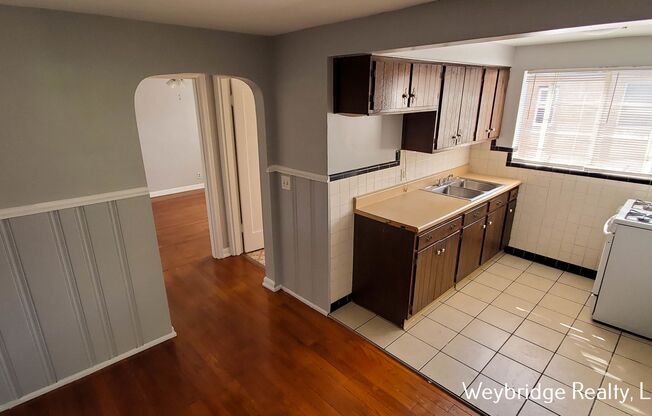 1 bed, 1 bath, $820, Unit #3