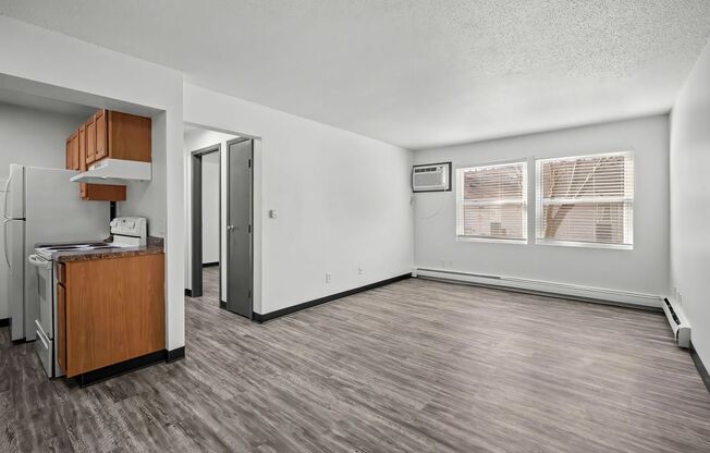 1 bed, 1 bath, 575 sqft, $825, Unit 01-002