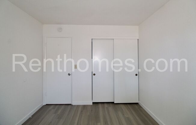 3 beds, 2 baths, $3,300