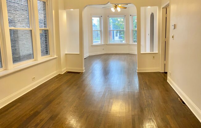 2513 W PERSHING RD
