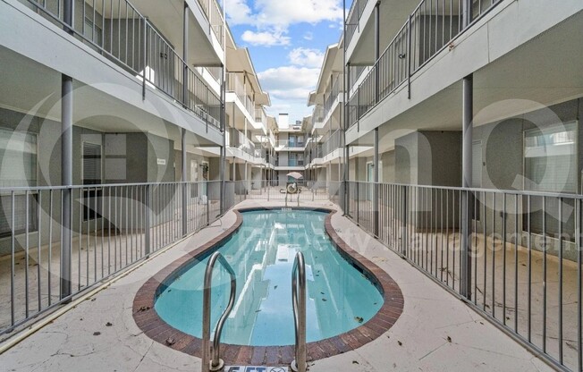 1 bed, 1 bath, 564 sqft, $799, Unit 323