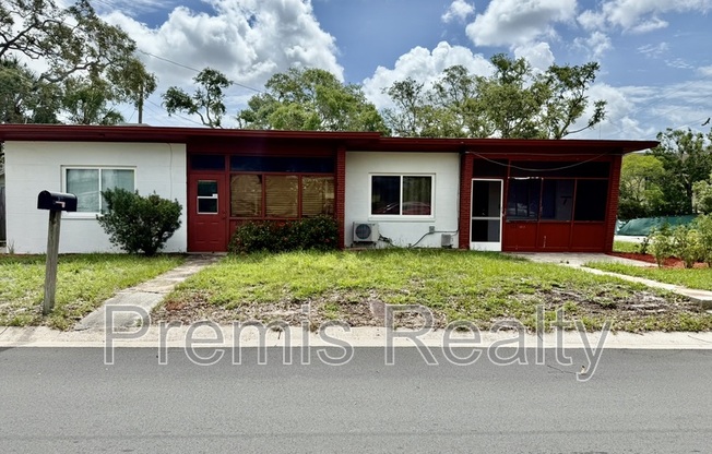 103 N LINCOLN AVE