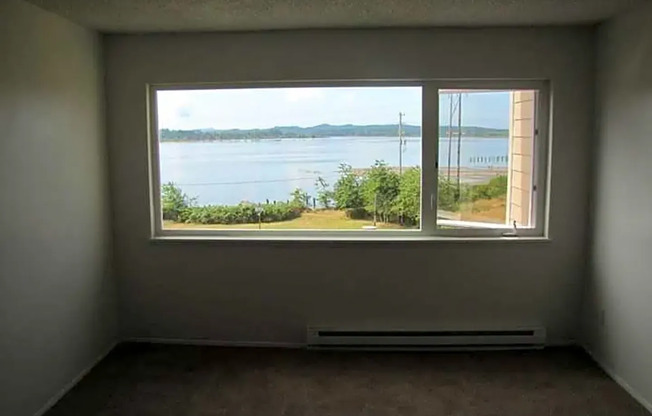 #308 BAYSHORE APARTMENTS