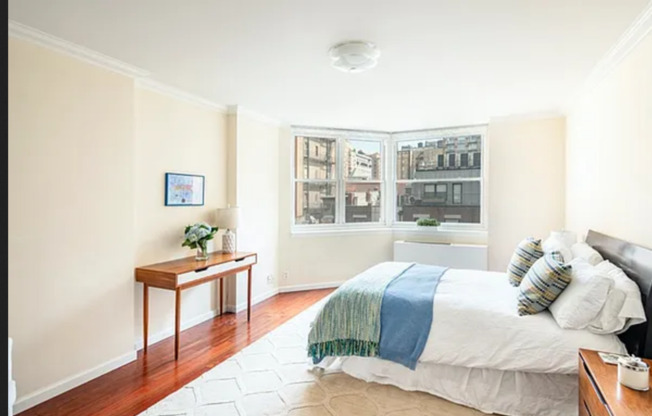 255 W 85 ST
