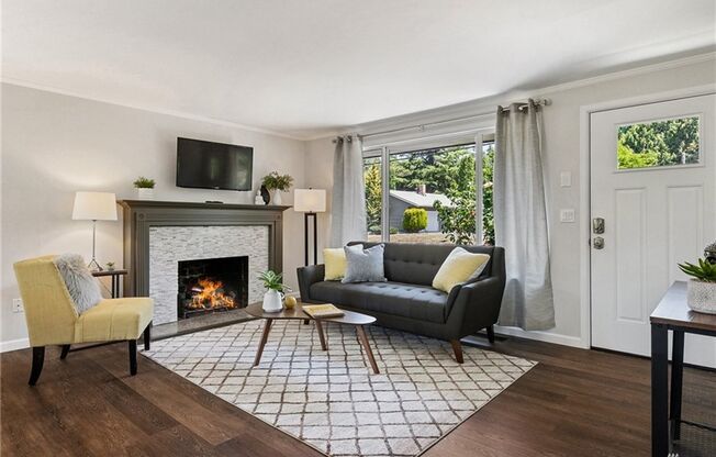 Beautifully Remodeled 3 Bed 2 Bath Kirkland Home w/ Stunning Amenities!