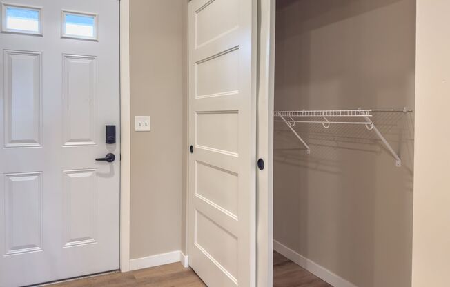 1 bed, 1 bath, 975 sqft, $2,224, Unit 4390-1