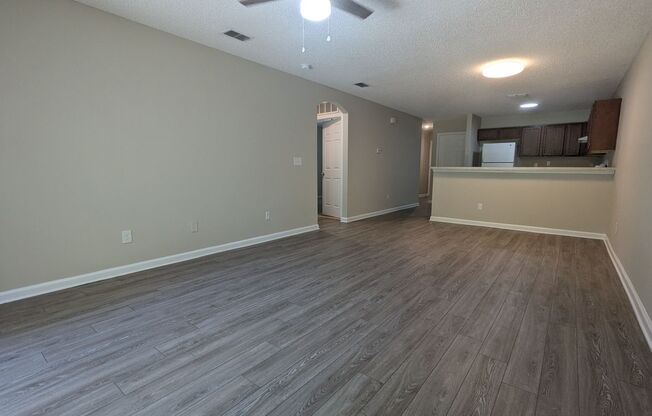 3/2 WITH A GREAT PRICE AND READY FOR IMMEDIATE MOVE-IN. **18 MONTH LEASE AND CURRENTLY WAIVING ADMINISTRATIVE FEES OF $250 IF APPLY, APPROVE AND MOVE-IN BY END OF JUNE**