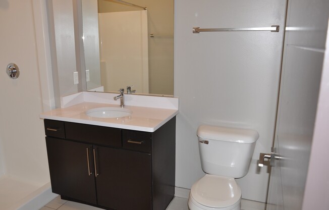 2 beds, 1 bath, 1,000 sqft, $2,240, Unit 407