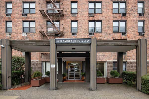 1 bed, 1 bath, $2,400, Unit B631