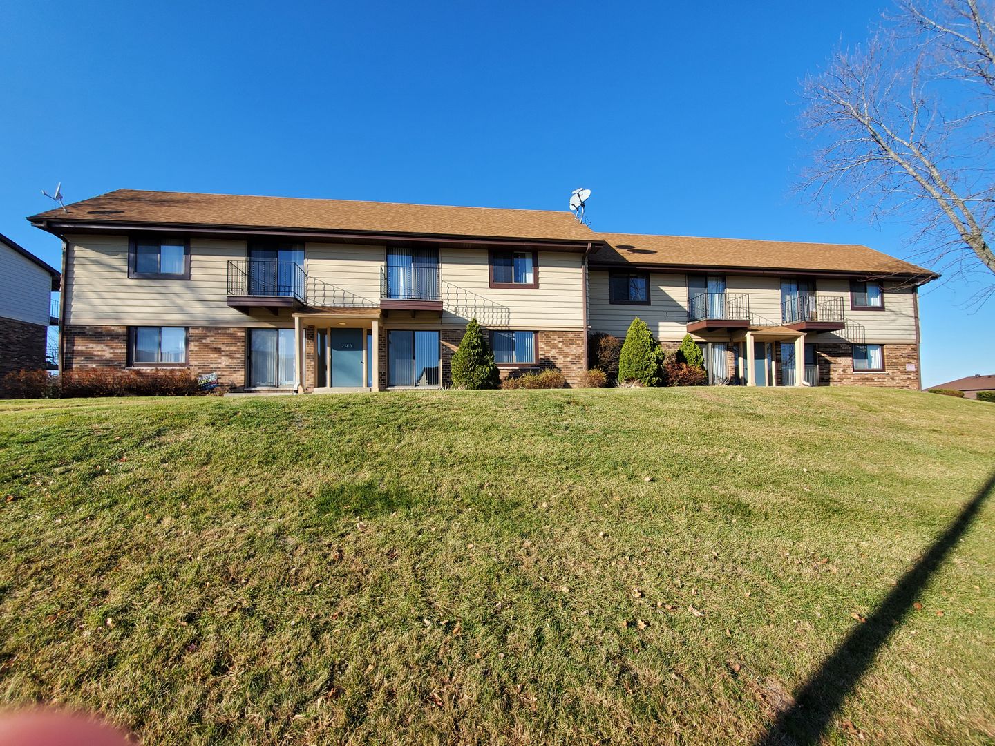 1383 Sunnyridge Rd.