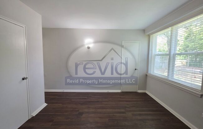 2 beds, 1 bath, 752 sqft, $995, Unit 1301-4