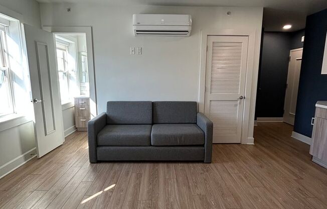 Freiden Apts. (1760 Jackson St.)