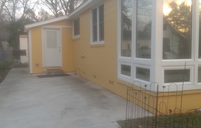 958 Battery Ave