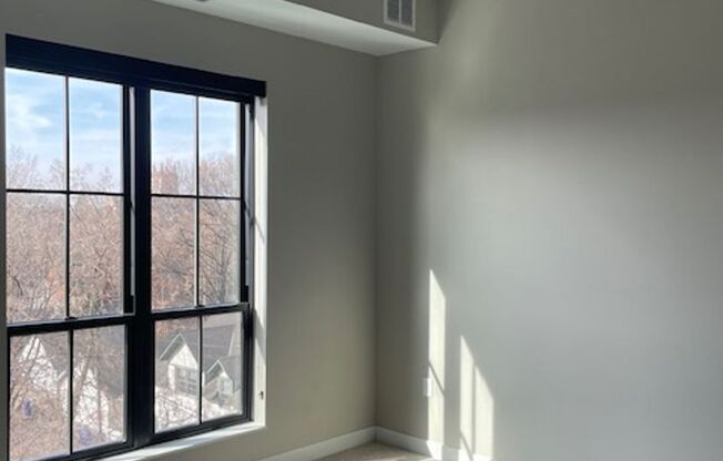 1 bed, 1 bath, 807 sqft, $2,395, Unit 418