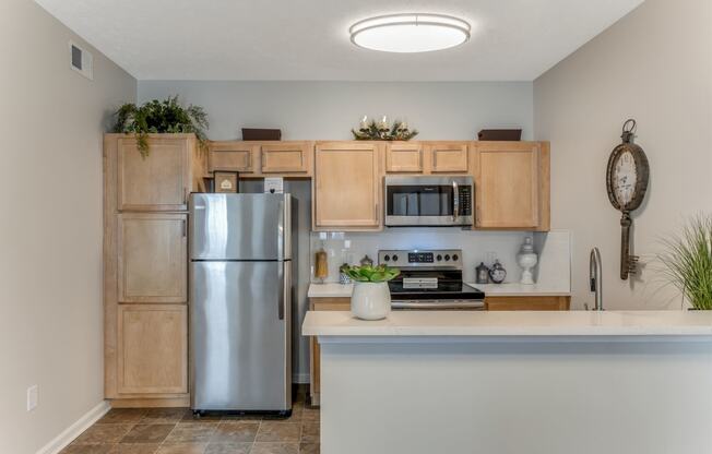 Newly Renovated Kitchen with stainless steel appliances at The Reserves of Thomas Glen, Shepherdsville, KY, 40165