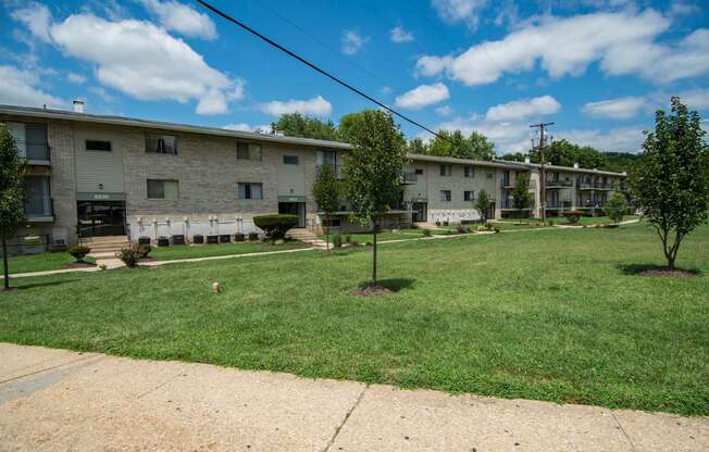 Lilly Garden Apartments Building Exterior 17