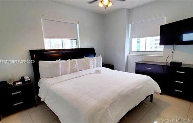 2 beds, 2 baths, $3,600, Unit # 1203