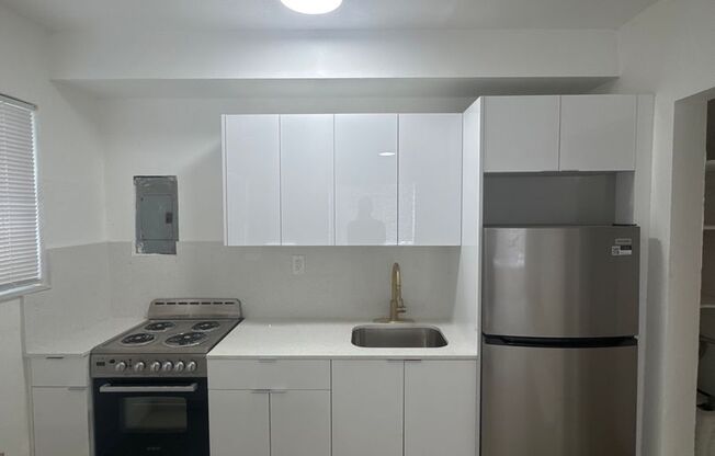 5601 N Miami AV