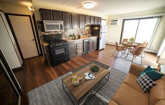 Studio, 1 bath, 494 sqft, $1,355, Unit 406