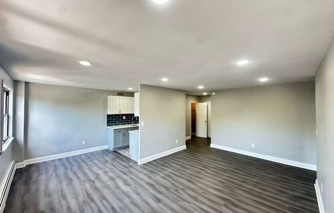 1 bed, 1 bath, 750 sqft, $1,750, Unit Apt 2L