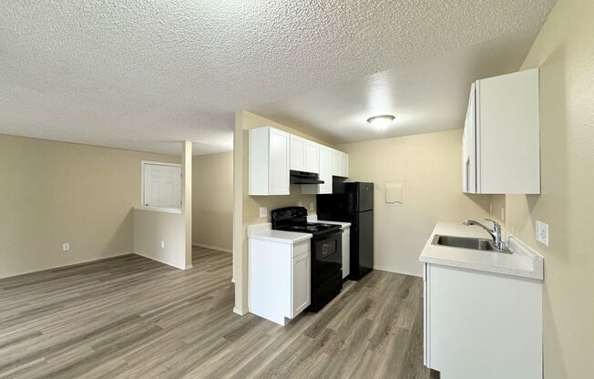 2 beds, 1 bath, 814 sqft, $1,197, Unit 17-4