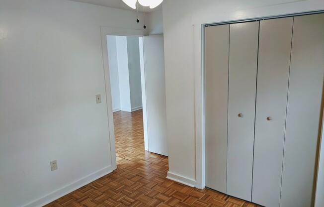 3 beds, 1 bath, $2,175, Unit 202A