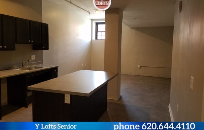 2 beds, 1 bath, 1,119 sqft, $985, Unit 018