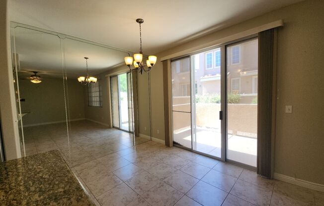 3 beds, 2.5 baths, $1,750, Unit Unit 1039