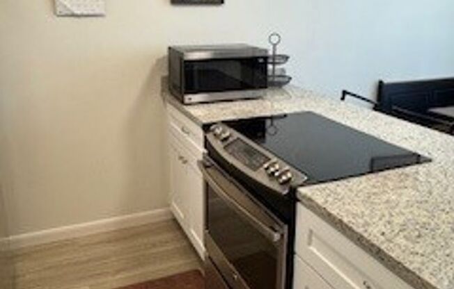 2 beds, 2 baths, $2,100