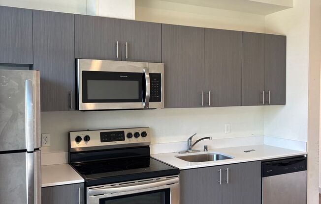 2 beds, 1 bath, 554 sqft, $1,745, Unit 413