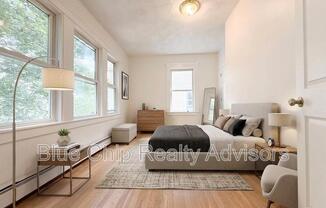 7 HOLLAND AVE