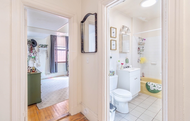 1 bed, 1 bath, 400 sqft, $2,200, Unit 1