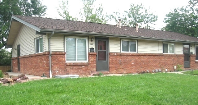 700-702 South Lashley Lane