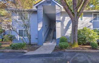 Modern First-Floor 1BR Condo | Near Totem Lake, Juanita Beach & Major Tech Employers