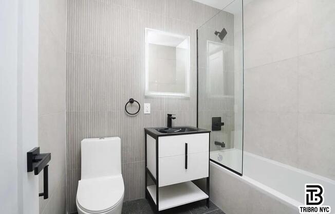 2 beds, 1 bath, $5,000, Unit 2R