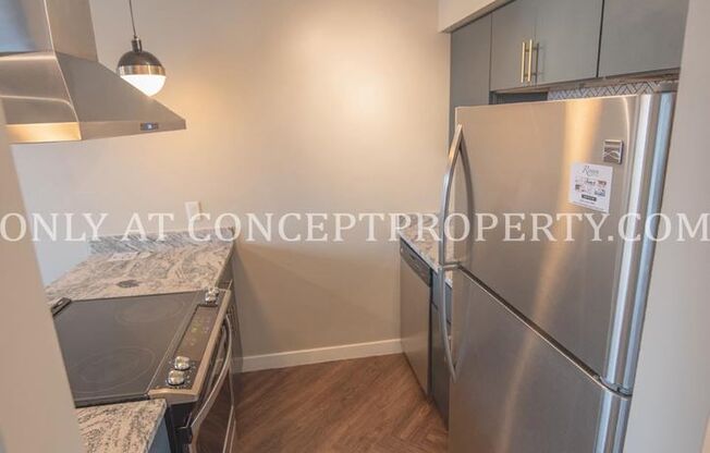 2 beds, 1 bath, 902 sqft, $1,695, Unit 14