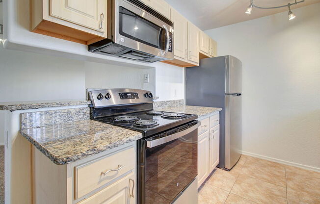 2 beds, 2 baths, 1,036 sqft, $1,600, Unit 284