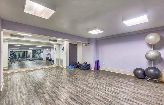 the fitness room at the flats at big tex apartments