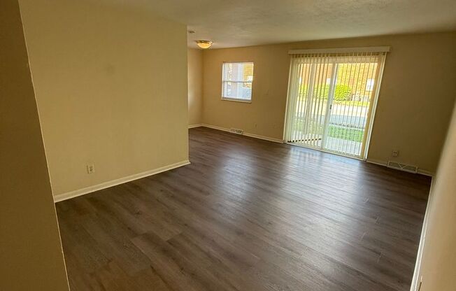 2 beds, 1 bath, 830 sqft, $1,099, Unit 8629D